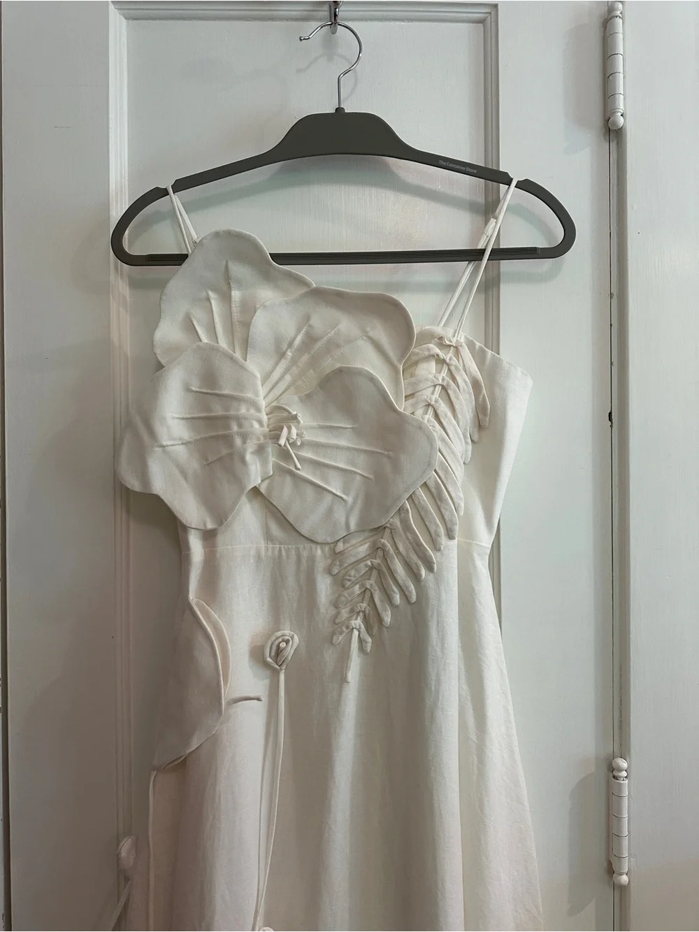 FARM Rio Cream Floral Appliqué Midi Dress with Spaghetti Straps NWT - Picture 9 of 12